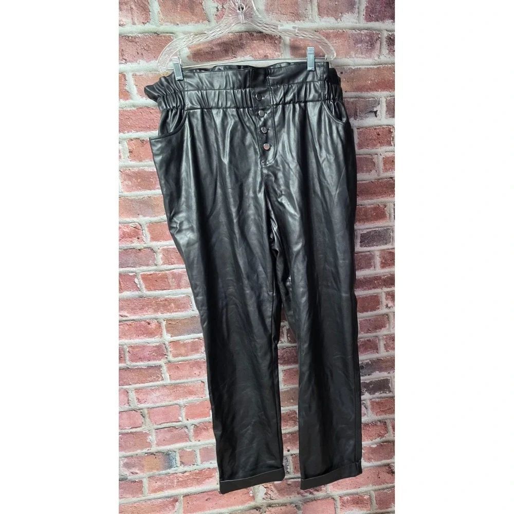 Women's ASHLEY STEWART Black Faux Leather Paperbag Waist Straight‎ Leg Pants 20